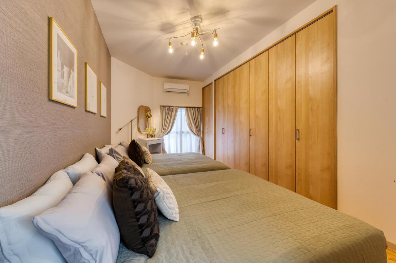 Kuru Taisho Apartment